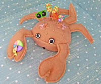 Shelby the Crab Pincushion Kit