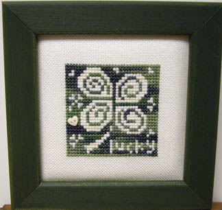 SHOP MODEL-GREEN +WHITE