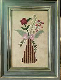 Colonial Centerpiece