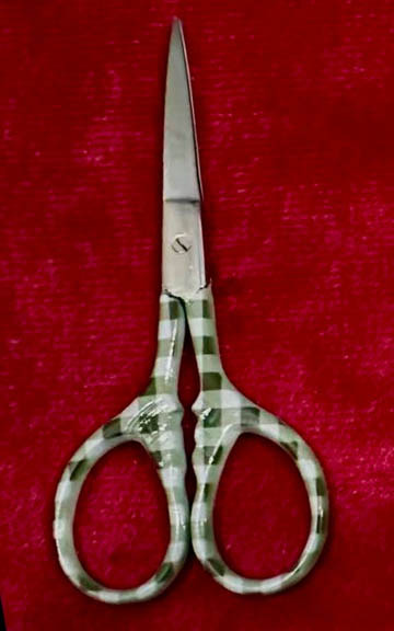  Green Gingham Scissors