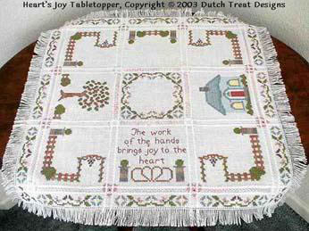 Hearts Joy Table Topper