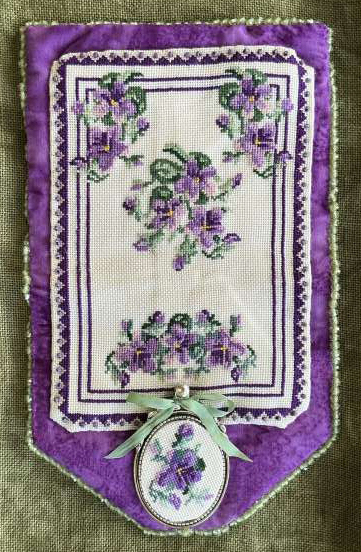 Purple Pansie Needle Book