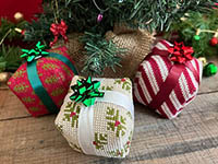 Small Cube Series - Three Presents