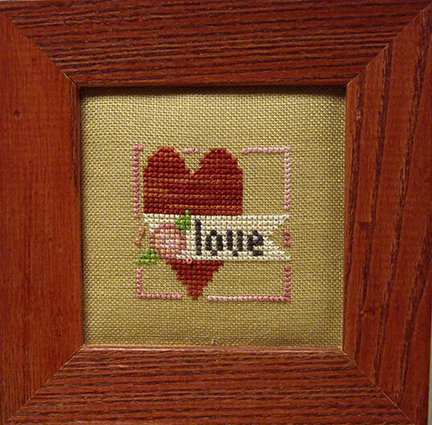 SHOP MODEL - MERRY MAKING - MINI FLORAL HEART