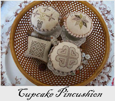 Cupcake Pincushion