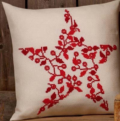 Christmas Berries Cushion Kit