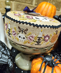 Pine Drum Shortis Month #10 Crow