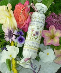 Tiny Garden Needle Roll Kit