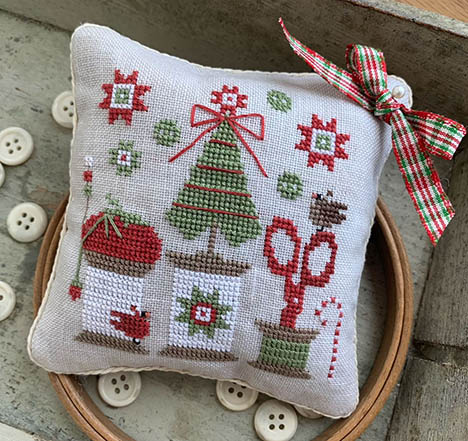 Christmas Spools Pinkeep