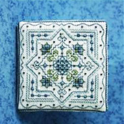 Pretty Pyramid #1 - Tiny Bleuettes