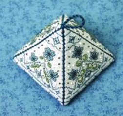 Pretty Pyramid #1 - Tiny Bleuettes