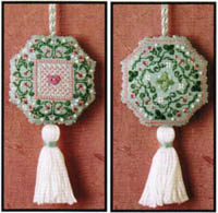 Colonial Roses Fob
